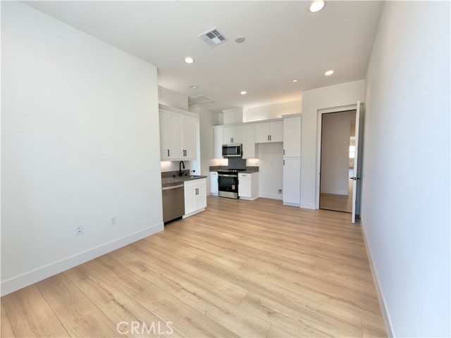 7051 Hurley Court, San Bernardino CA: https://media.crmls.org/medias/98e84f43-2840-4193-8e84-310062158e69.jpg
