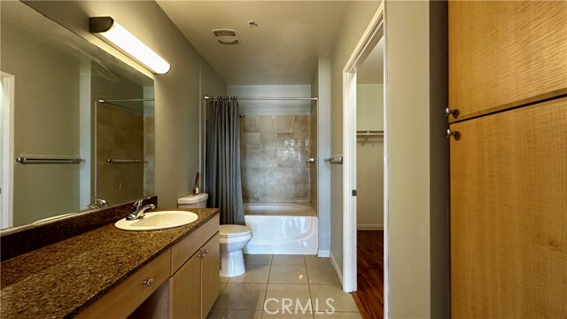 388 E Ocean Boulevard, Long Beach CA: https://media.crmls.org/medias/98e8b048-1a9c-4360-b463-4670d7aaf356.jpg