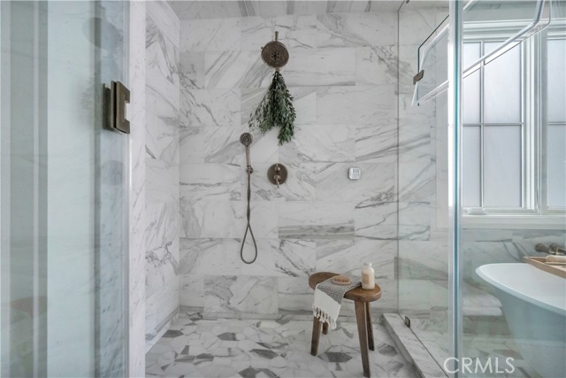 Detail Gallery Image 28 of 49 For 620 12th Street, Manhattan Beach,  CA 90266 - 5 Beds | 4/1 Baths