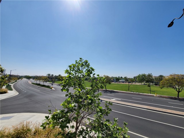Detail Gallery Image 16 of 20 For 430 Transport, Tustin,  CA 92782 - 4 Beds | 3/1 Baths