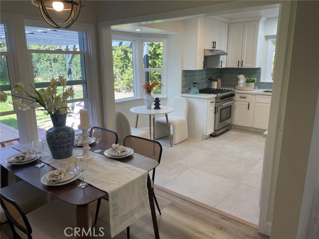 Detail Gallery Image 10 of 17 For 2379 Oliveras Ave, Altadena,  CA 91001 - 2 Beds | 1 Baths