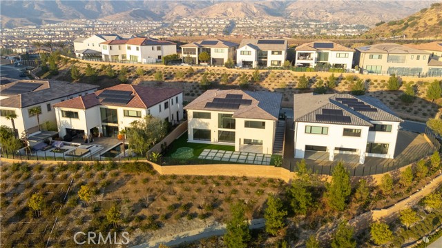 Detail Gallery Image 2 of 56 For 11810 W Tudor Ct, Porter Ranch,  CA 91326 - 5 Beds | 5/1 Baths