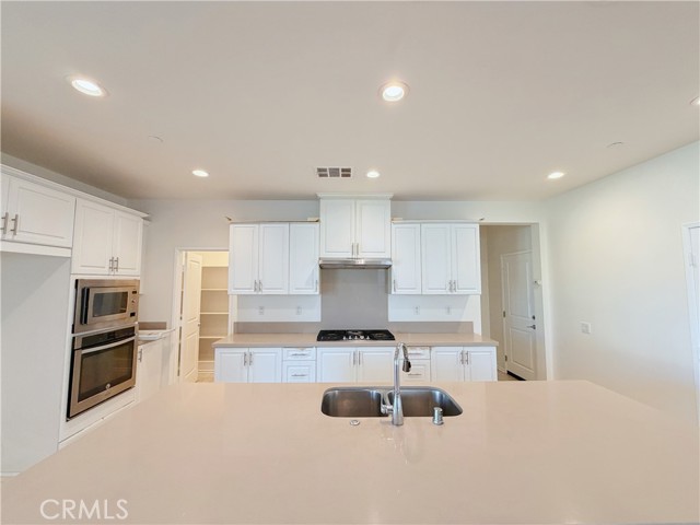 Detail Gallery Image 8 of 28 For 4493 Violas Ct, Jurupa Valley,  CA 91752 - 5 Beds | 3 Baths