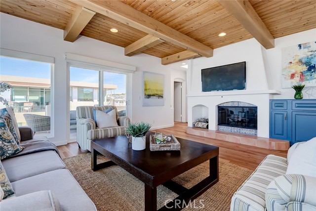 3603 Manhattan Avenue, Manhattan Beach, California 90266, 3 Bedrooms Bedrooms, ,3 BathroomsBathrooms,Residential,Sold,Manhattan,SB22017697
