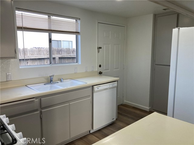 28601 Calle Del Lago, Murrieta CA: https://media.crmls.org/medias/98eb6a5f-0688-44f2-9502-b108af29d0bc.jpg