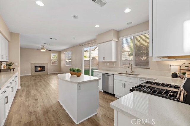 43342 Harbor, Lancaster CA: https://media.crmls.org/medias/98ebc3e1-3b94-435f-ab8b-6d98d451220a.jpg