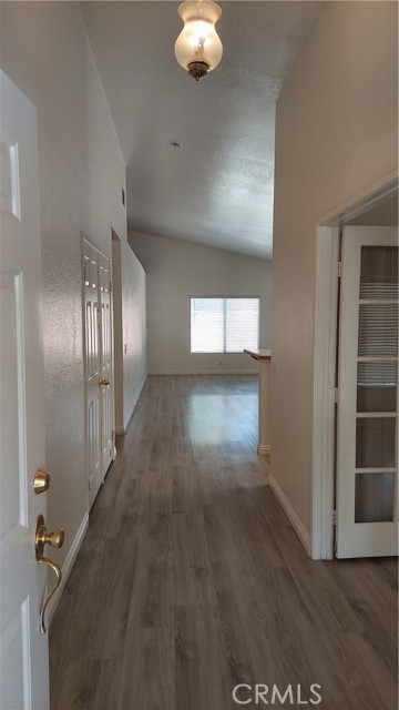 12856 Gifford Way, Victorville CA: https://media.crmls.org/medias/98ec33af-91ea-45f5-8630-fb916354d2ec.jpg