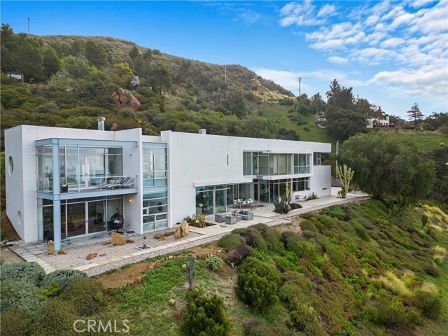 Detail Gallery Image 2 of 62 For 22581 Mansie Rd, Malibu,  CA 90265 - 4 Beds | 3/1 Baths