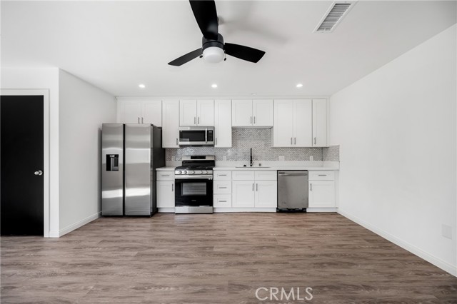 Detail Gallery Image 20 of 30 For 4851 Faculty, Long Beach,  CA 90808 - 6 Beds | 5 Baths