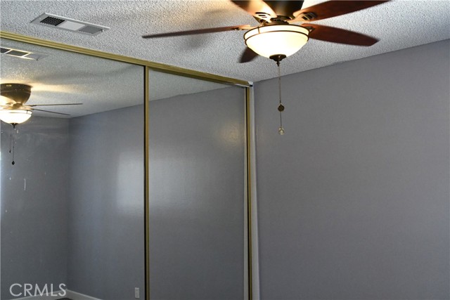 1956 Calle Arboleda, Hemet CA: https://media.crmls.org/medias/98ed083e-11da-4116-85ee-9777b0c2ec1b.jpg