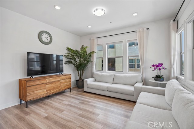 1698 Hollyleaf, Montebello CA: https://media.crmls.org/medias/98ed14c0-6775-427f-a696-636ca9c28bb1.jpg