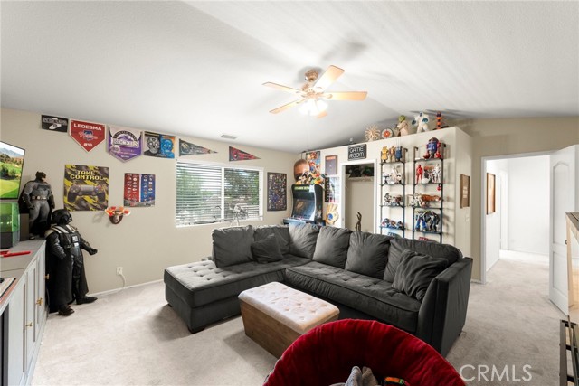 32211 Camino Nunez, Temecula CA: https://media.crmls.org/medias/98ed5b20-5aea-4357-9d3b-e51a9d123dd6.jpg