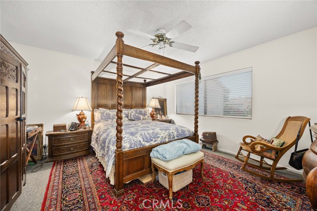 242 N Orange Grove Boulevard, Pasadena CA: https://media.crmls.org/medias/98edeea1-d134-481d-8bb1-fe28edb1870f.jpg