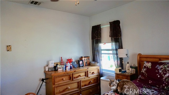 Detail Gallery Image 23 of 48 For 2213 N Valley St, Burbank,  CA 91505 - 3 Beds | 1 Baths