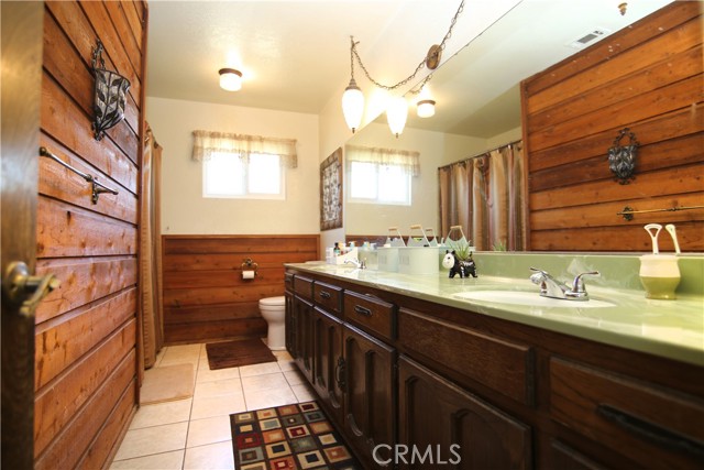 Detail Gallery Image 35 of 57 For 11211 Holmes Ave, Jurupa Valley,  CA 91752 - 4 Beds | 2/1 Baths
