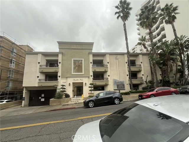 Detail Gallery Image 4 of 10 For 7230 Franklin Ave, Los Angeles,  CA 90046 - – Beds | – Baths