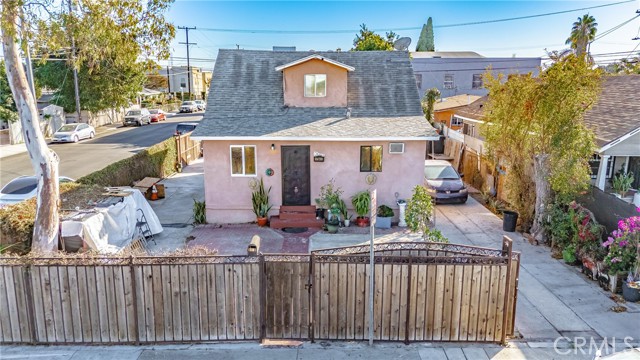 Detail Gallery Image 1 of 28 For 1784 E 84th St, Los Angeles,  CA 90001 - 2 Beds | 1 Baths