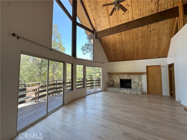 Detail Gallery Image 4 of 51 For 1928 Wilderness Rd, Running Springs,  CA 92382 - 4 Beds | 2 Baths