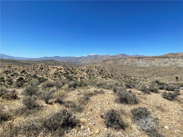 Detail Gallery Image 2 of 13 For 54589 Hoopa Trail, Yucca Valley,  CA 92284 - – Beds | – Baths