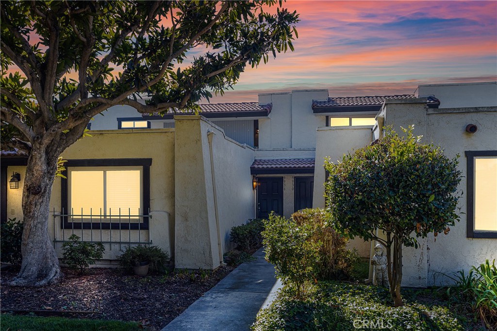 98f1bb38 B346 4619 9a2d 8f248ef173cc