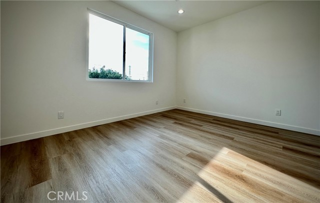 Image 36 of 63 For 6168 Briercrest Avenue