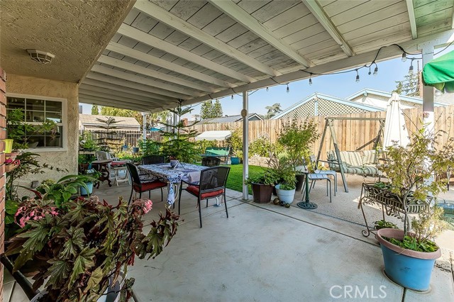 2468 Laverne, Clovis CA: https://media.crmls.org/medias/98f27a8d-78c6-4683-80ac-422981130fa8.jpg