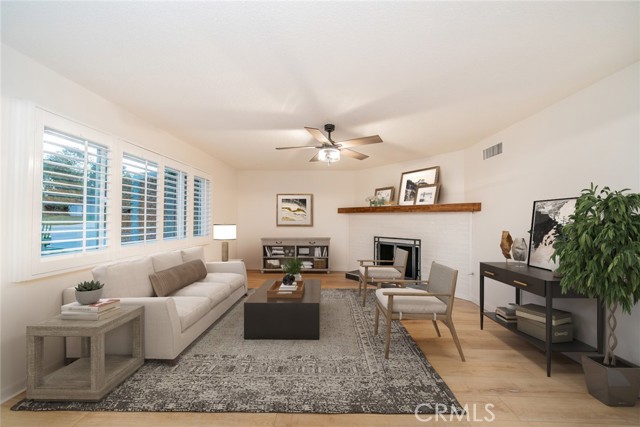 Detail Gallery Image 4 of 46 For 726 Robinhood, Redlands,  CA 92373 - 4 Beds | 2/1 Baths