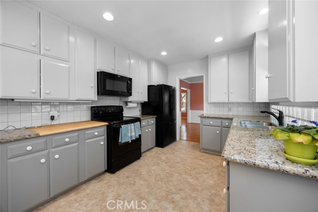 Image 13 of 41 For 5422 Harvey Way