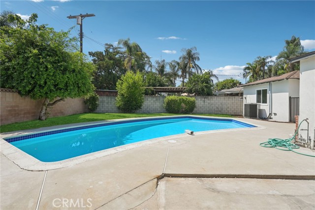 7020 Encino Avenue, Van Nuys CA: https://media.crmls.org/medias/98f41c45-68ab-40b3-b2f3-dd1c6d692ecc.jpg