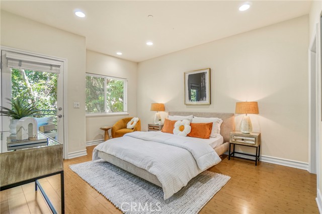 Detail Gallery Image 4 of 38 For 11923 Darlington Ave #302,  Los Angeles,  CA 90049 - 3 Beds | 3 Baths