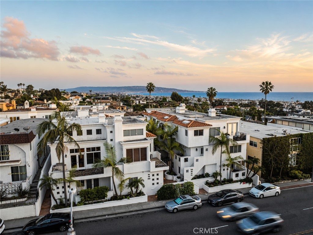 720 Manhattan Beach