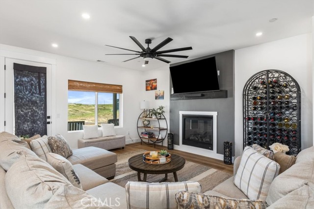 Detail Gallery Image 11 of 48 For 5985 Black Tail Pl, Paso Robles,  CA 93446 - 4 Beds | 2/1 Baths