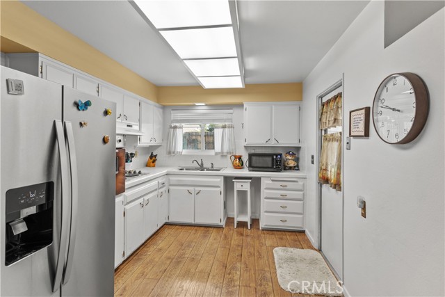 Detail Gallery Image 11 of 20 For 504 Pebble Beach Dr, Bakersfield,  CA 93309 - 2 Beds | 1 Baths