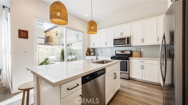 Detail Gallery Image 14 of 49 For 4173 Horvath St #105,  Corona,  CA 92883 - 3 Beds | 2/1 Baths