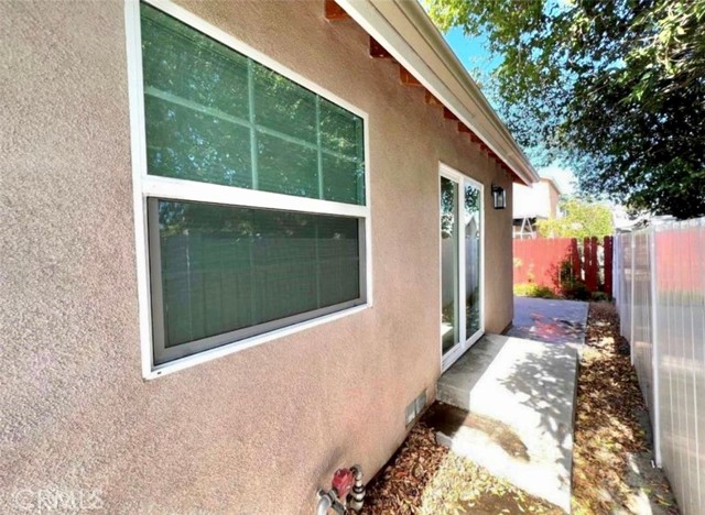 7838 Sancola Avenue, Sun Valley CA: https://media.crmls.org/medias/98f7cc99-f70a-4dd5-b693-2e0a35187437.jpg
