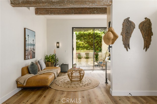 Detail Gallery Image 6 of 47 For 1550 Michael Ln, Pacific Palisades,  CA 90272 - 3 Beds | 3/1 Baths