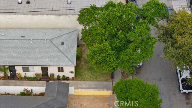 8915 Elizabeth Ave, South Gate CA: https://media.crmls.org/medias/98fa2d80-4d95-448c-afaa-056e9cd2e44c.jpg