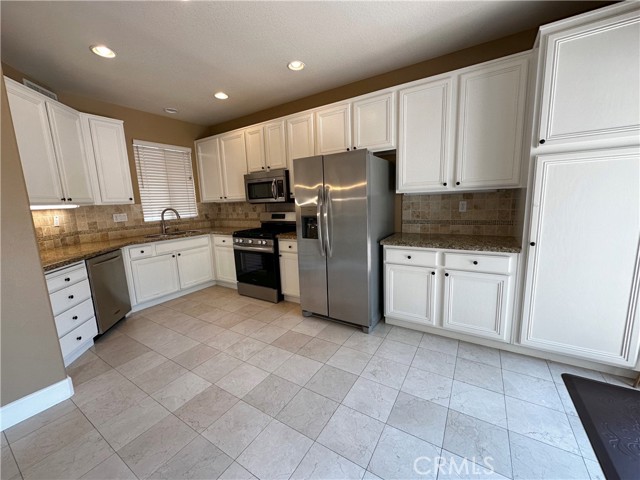 Detail Gallery Image 7 of 19 For 23 Niblick Ln, Coto de Caza,  CA 92679 - 3 Beds | 2/1 Baths