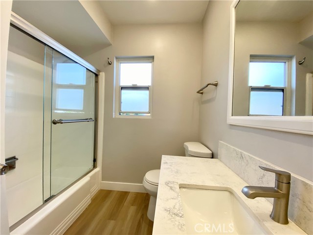 Detail Gallery Image 6 of 11 For 3335 Triangle Pl #4,  Glendale,  CA 91208 - 2 Beds | 1 Baths