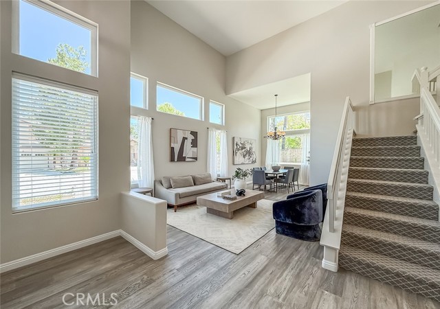 462 Cremona Way, Oak Park CA: https://media.crmls.org/medias/98fd4a9f-b10b-4dc7-8ddc-91c97f3a2e85.jpg