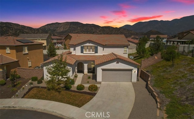 Detail Gallery Image 1 of 1 For 17984 Grapevine Ln, San Bernardino,  CA 92407 - 5 Beds | 3/1 Baths