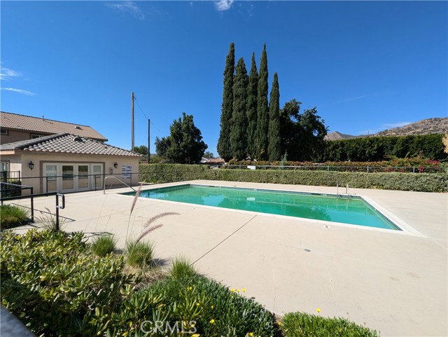 13717 Deane Lane, Sylmar CA: https://media.crmls.org/medias/98fdd878-41c2-4fd8-b6bb-ac0ae2aeb1b9.jpg
