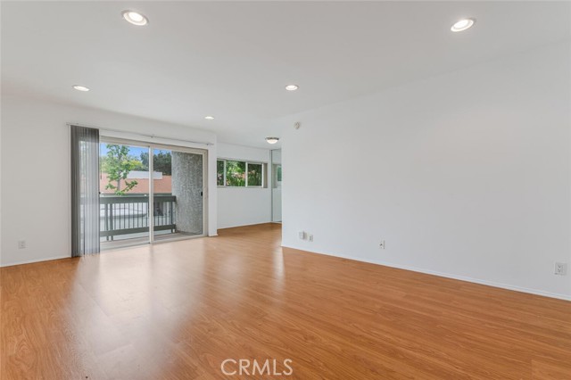 4652 Park Granada, Calabasas CA: https://media.crmls.org/medias/98fe00a1-0097-4b0c-86e1-1b8a8f799502.jpg