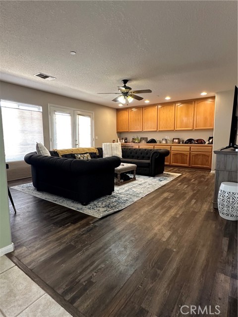 8843 San Diego Drive, Yucca Valley CA: https://media.crmls.org/medias/98fe05d4-f931-4b6d-a6b6-cfb374538f6b.jpg