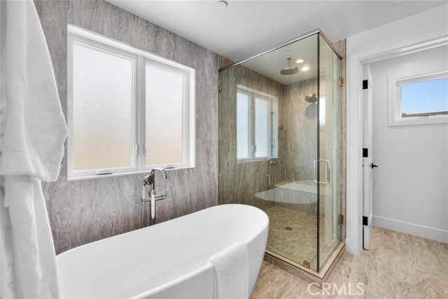 3002 Laurel Avenue, Manhattan Beach, California 90266, 5 Bedrooms Bedrooms, ,5 BathroomsBathrooms,Residential,Sold,Laurel,SB22092750