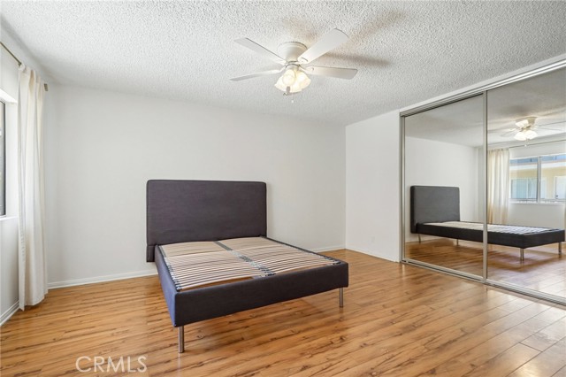 4358 Mammoth Avenue, 14 photo 14