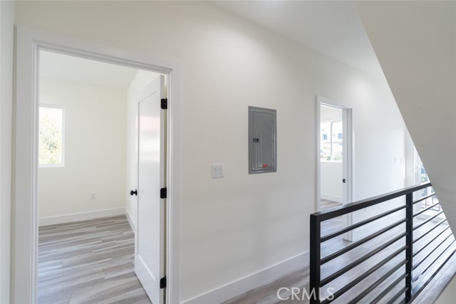 Detail Gallery Image 28 of 42 For 443 N Harvard Bld, Los Angeles,  CA 90004 - 3 Beds | 3 Baths
