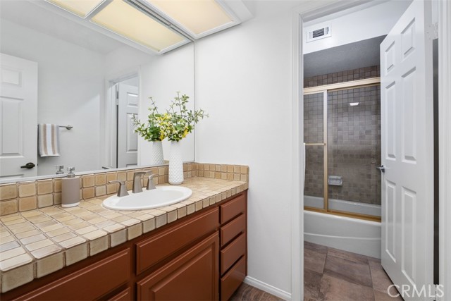 22571 Labrusca, Mission Viejo CA: https://media.crmls.org/medias/98ffb1ad-a3f7-4734-ac90-4f71003a2ed1.jpg