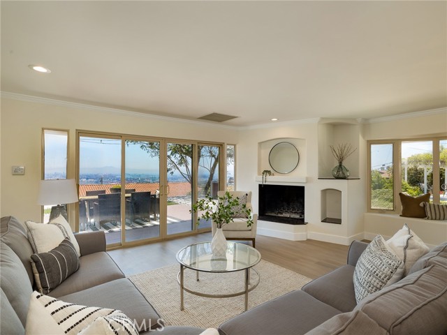 Detail Gallery Image 13 of 75 For 2621 Colt Rd, Rancho Palos Verdes,  CA 90275 - 4 Beds | 3 Baths