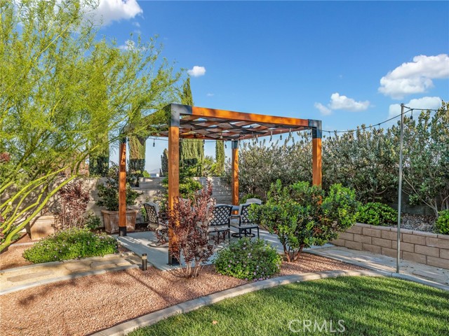 17795 Sunburst Road, Victorville CA: https://media.crmls.org/medias/99003b73-9bc4-4f63-be35-5e3fd7f90ab9.jpg